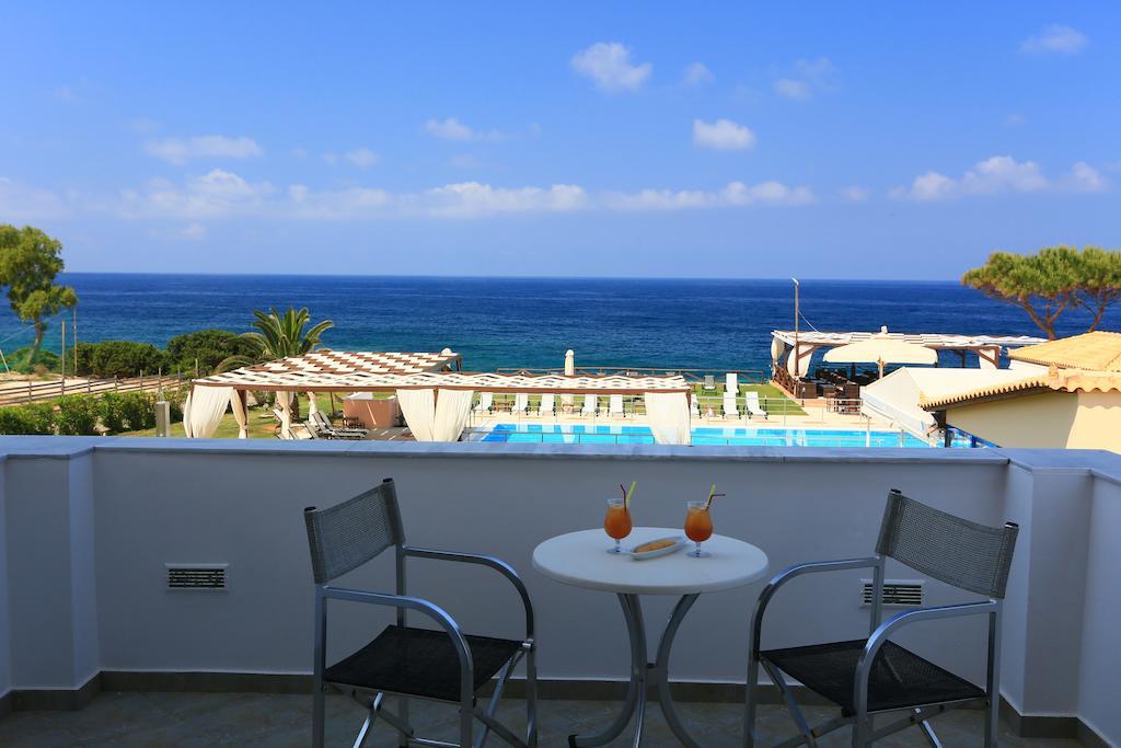 Mesogeios Hotel Marathopoli Habitación foto